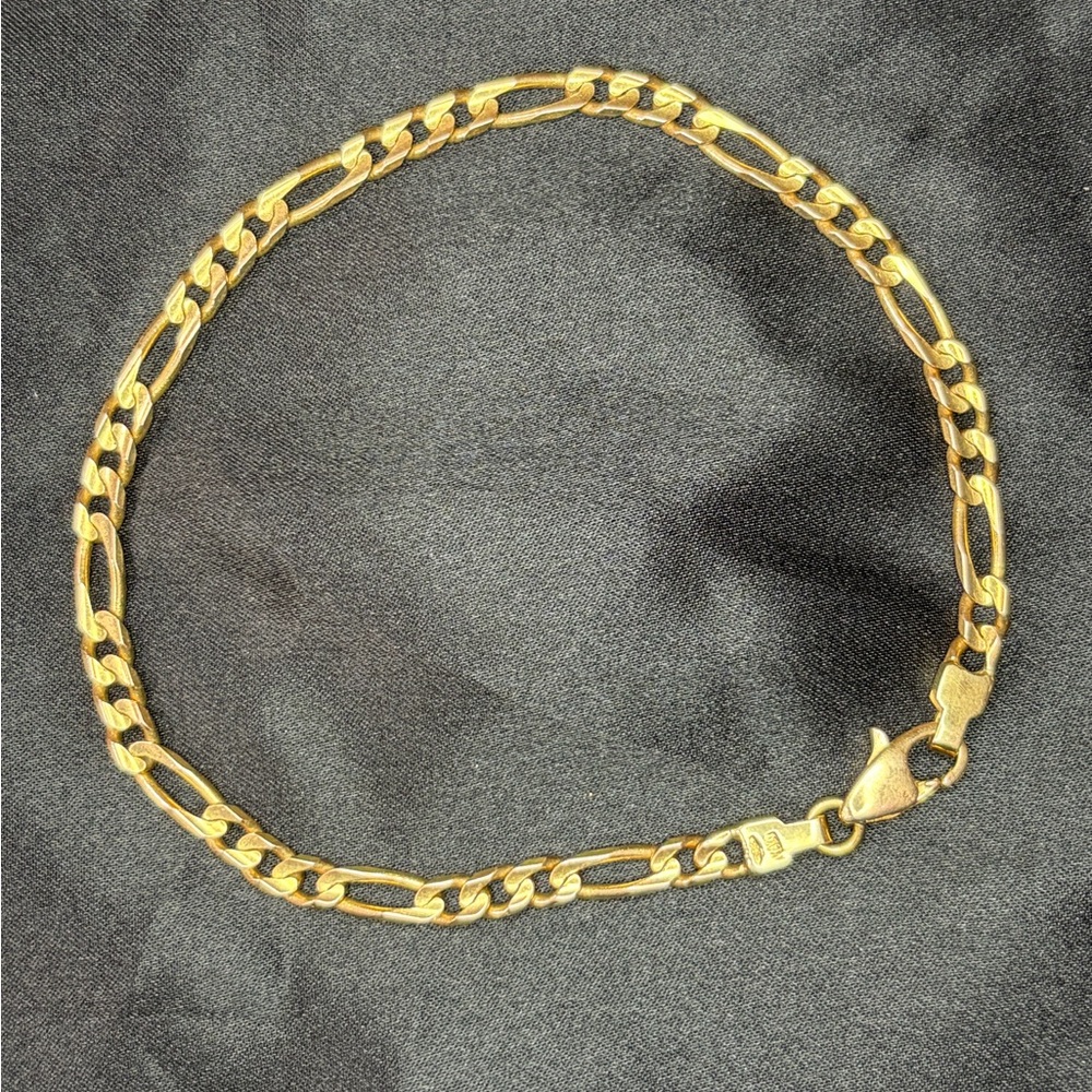 14kt Yellow Gold 8" Figaro Chain Bracelet 8 Grams Italy 14k Stamped 585